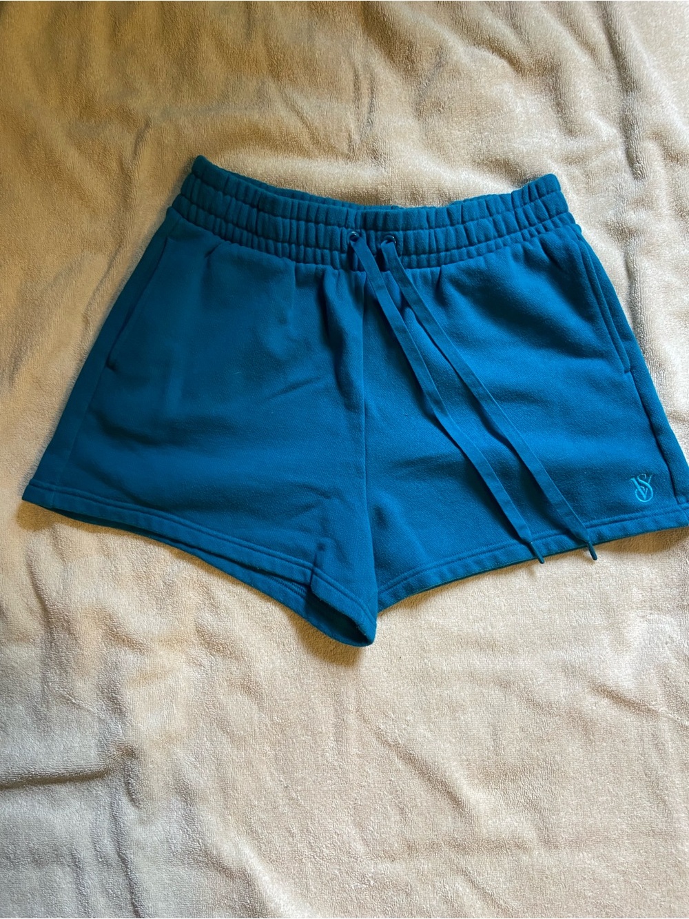 Victoria’s Secret Women’s shorts
Size - S